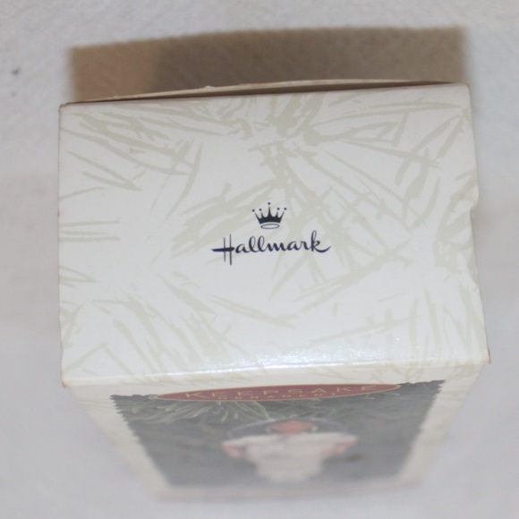 Barbie Native American Vintage Keepsake Ornament by Hallmark NEW 1996 - Picture 7 of 9